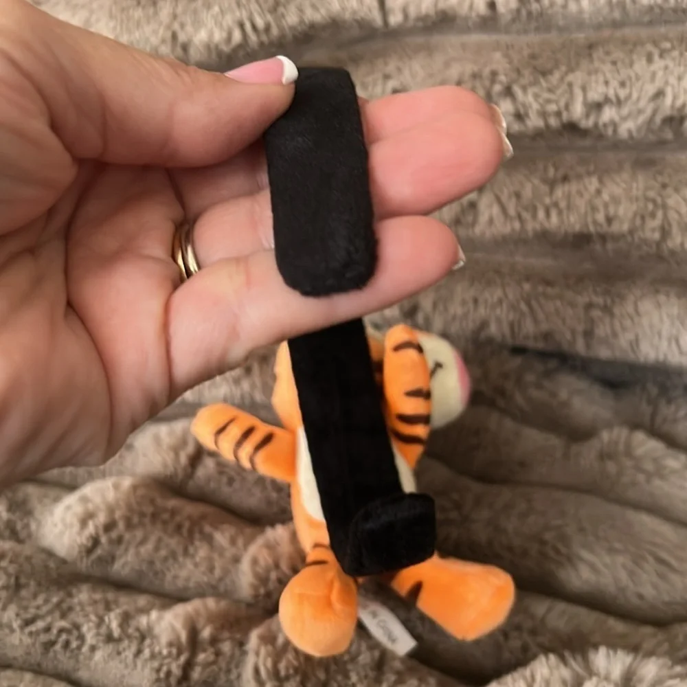 Tiger Plush Headband - Picture 3 of 4
